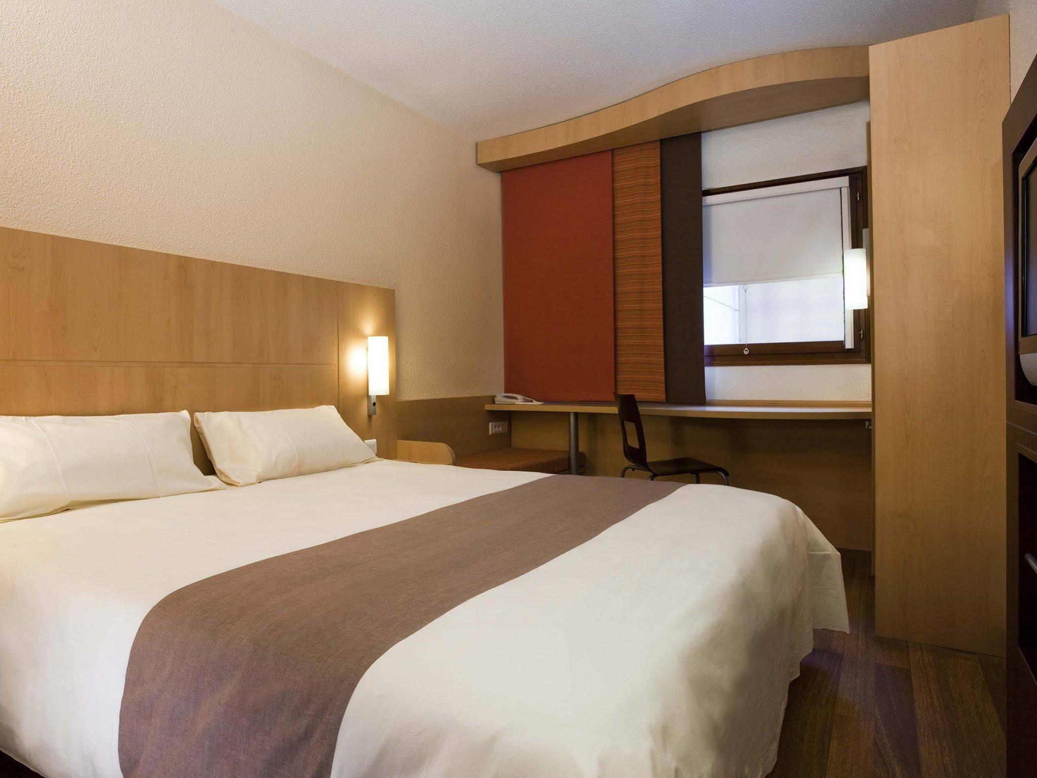 Ibis Alencon Hotel Kültér fotó